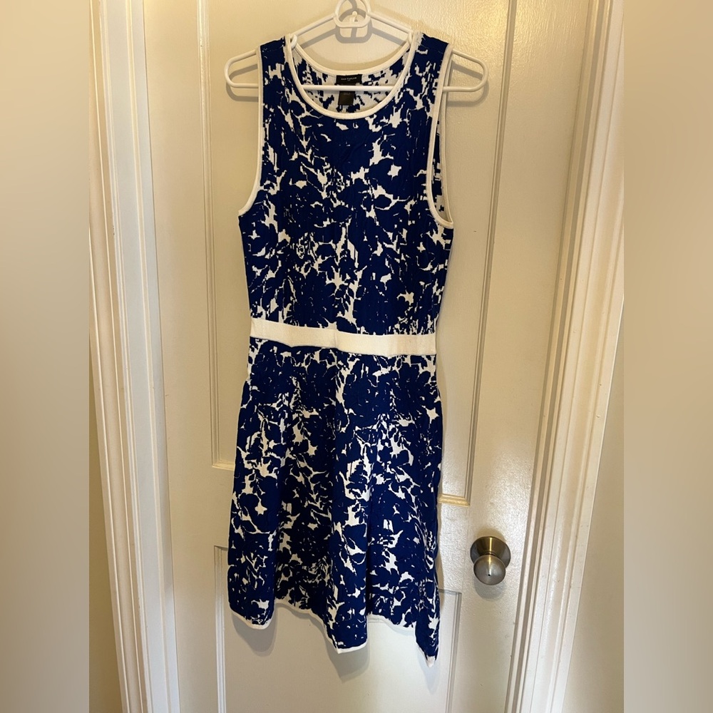 Stylish Blue and White Knot dress